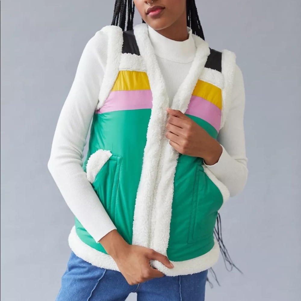 URBAN OUTFITTERS BDG Nylon Sherpa Vest